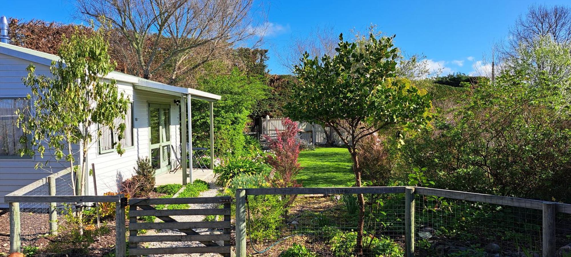 One Bedroom Country Cottage Motueka Exterior photo